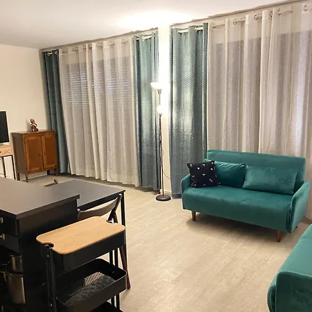 Lovely 35 M2 With Garden. 2/4 People *