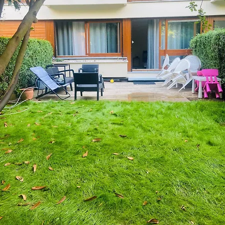 Apartment Lovely 35 M2 With Garden. 2/4 People
